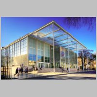 Norman Foster, Carré d'Art (1993), Nimes, France , photo on architecture-history.jpg